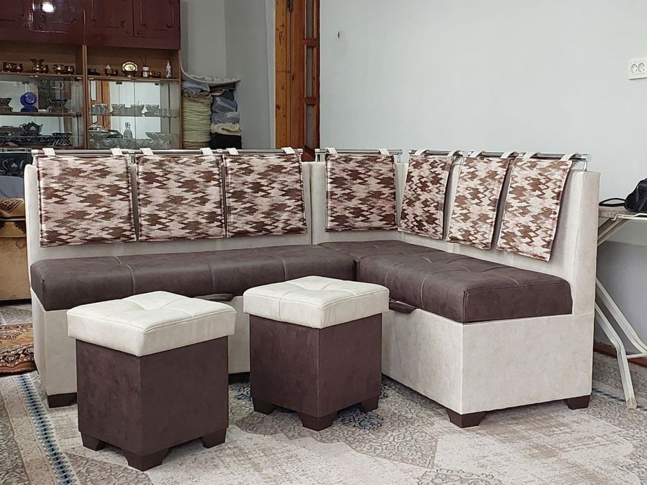 Ugolok yumshoq mebel