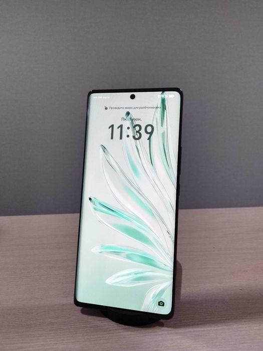 Срочно продаю телефон HONOR 70 (8/128)!