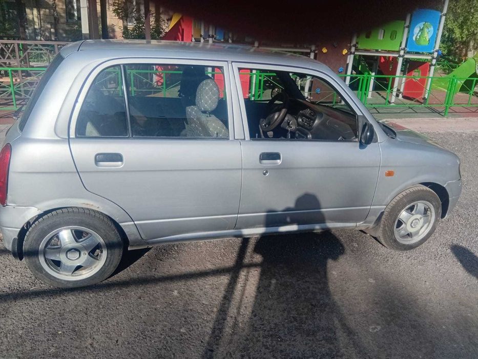 Daihatsu cuore 1998 г