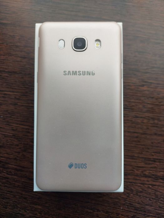 Телефон "Galaxy J5 ⁶"