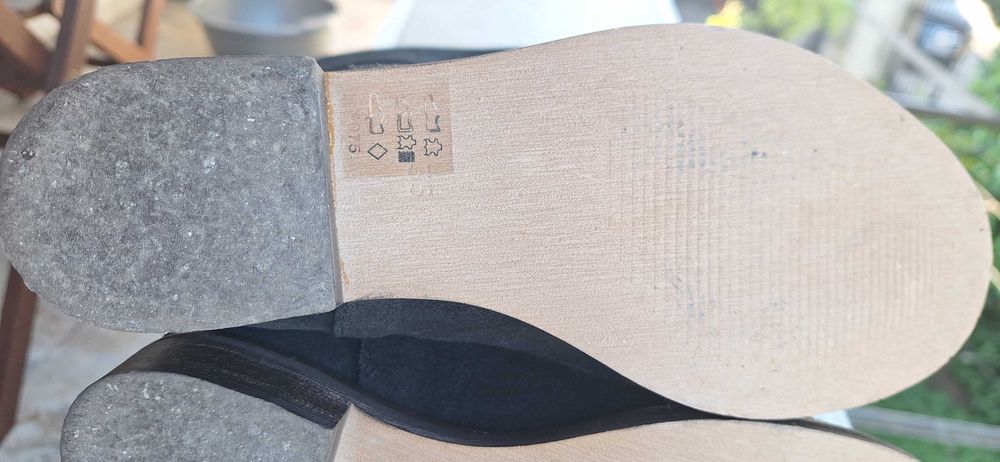 Детски ботуши,номер 35 умален