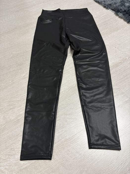 Colanți Dama Imitație Piele Talie Înaltă Wetlook Push Up Negri M*