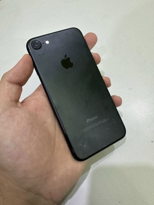 Iphone 7 32tali sotiladi: 470 000 so’m