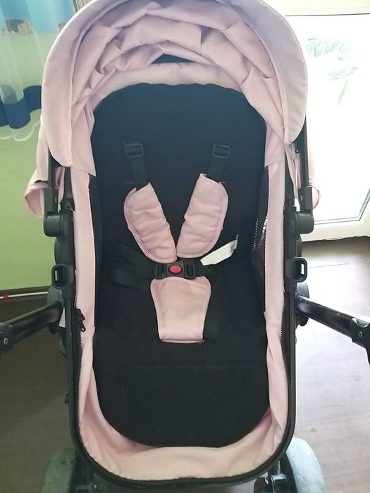 Бебелка количка розова