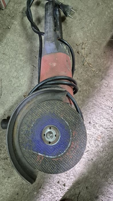 Продам болгарку HILTI