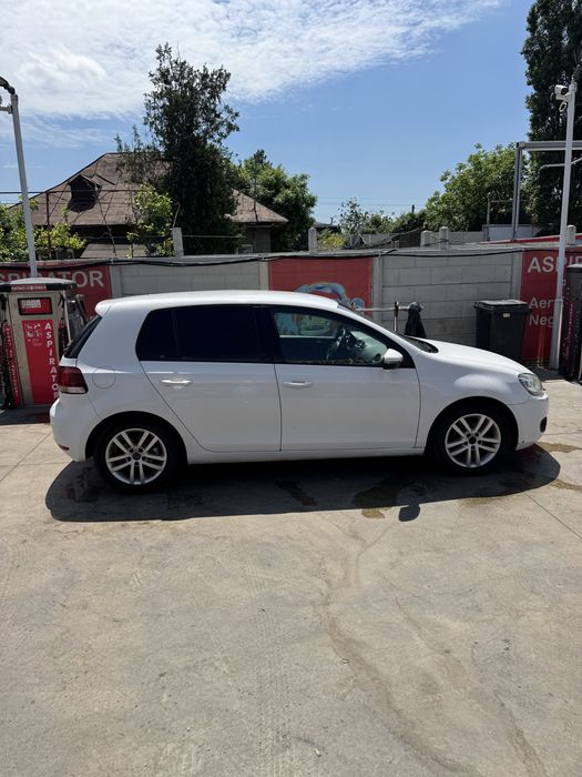 VOLKSWAGEN Golf 2011 — imagine 4