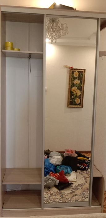 Прихожая с зеркалом