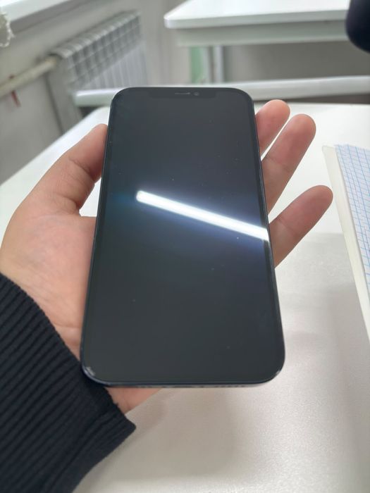 Продам айфон 12 128gb.