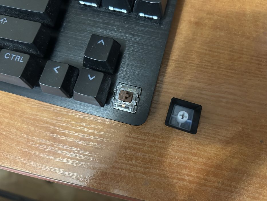 Механическая клавиатура Logitech