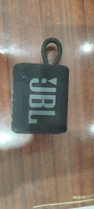 Продам колонку JBL GO3