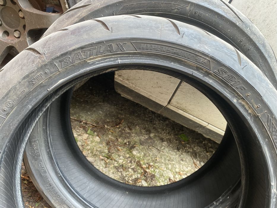Продавам гуми Bridgestone Battlax S21R