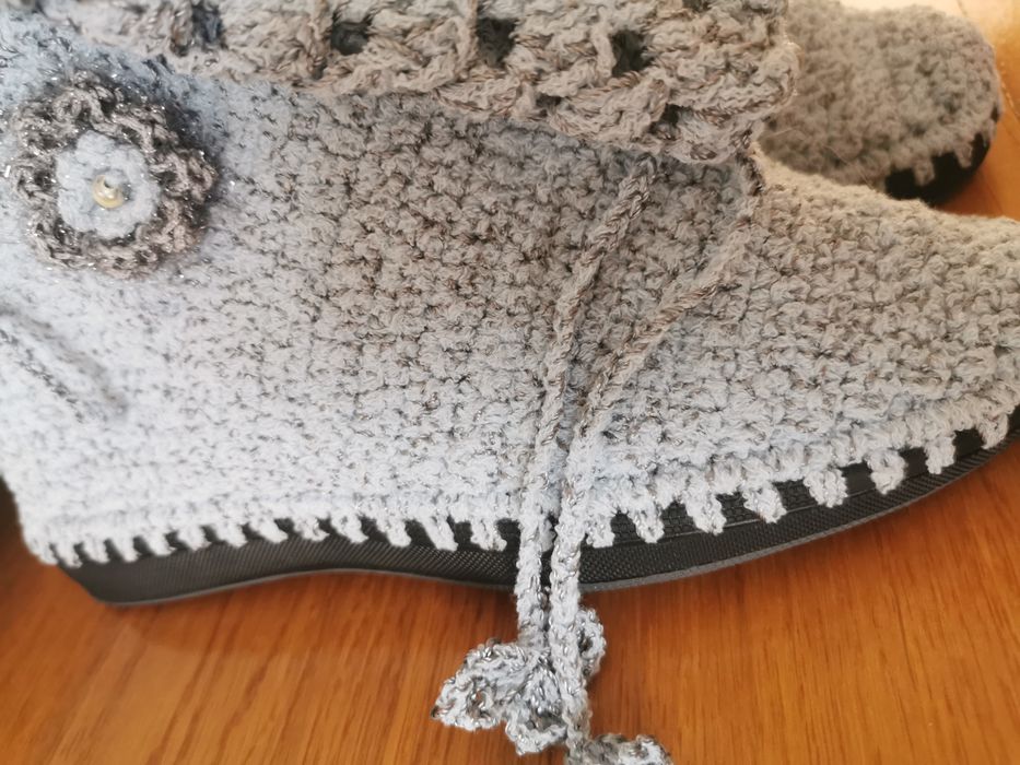 Cizme croșetate manual, noi, 36-37