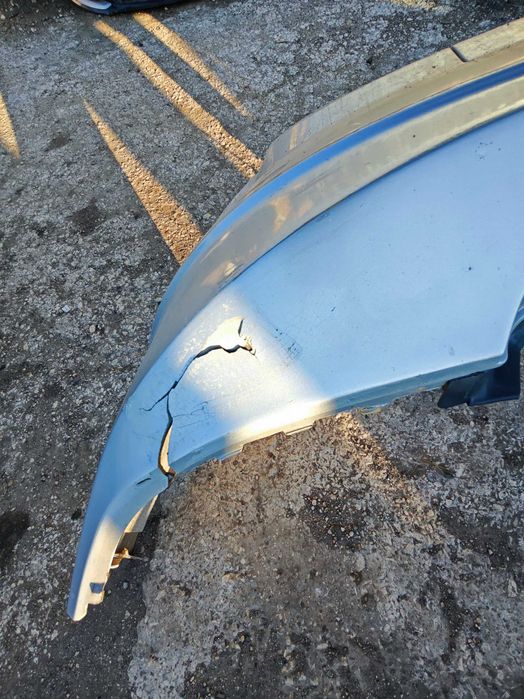 Задна броня с дефект Mercedes W212 E клас комби Мерцедес с дефект