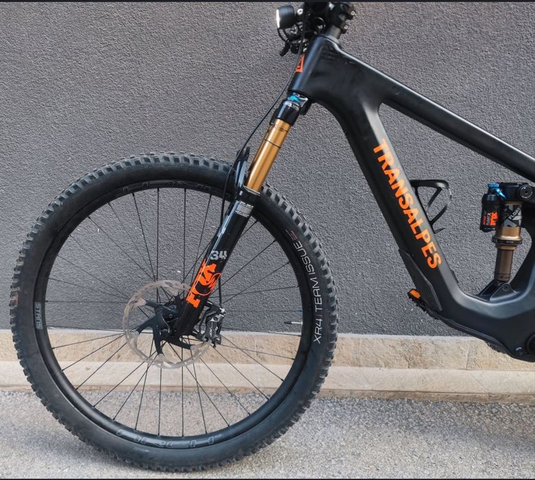 Карбонов Електрически Велосипед 29 Transalpes 16.5кг Full Fox Kashima