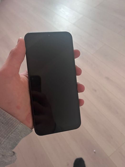 продаю срочно Samsung galaxy a24 128/6