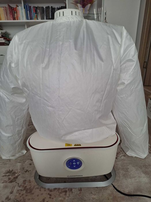 Aparat pentru uscarea şi calcarea rufelor