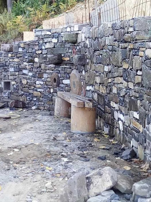 Каменни зидарии и басейни