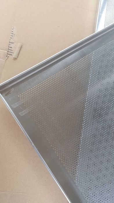 Carucior Nou si 20 tavi Noi 60x40cm pentru patiserie