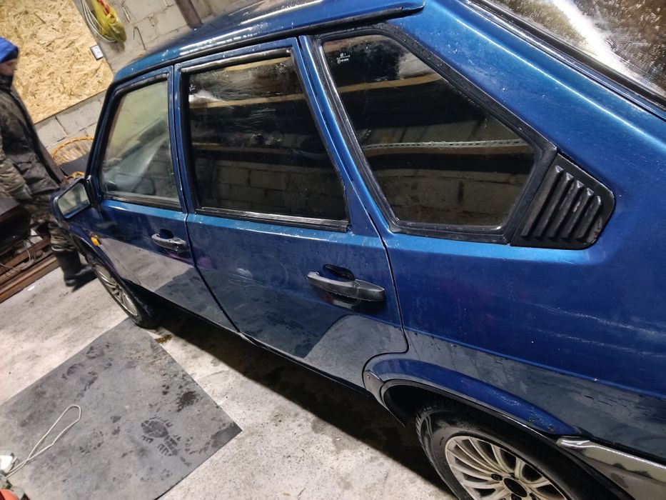 Продам Ваз 2109 коротко крылку!