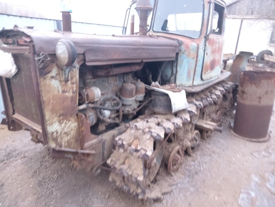 Дт 75  журип тур  жаксы куйде мотор жиналган