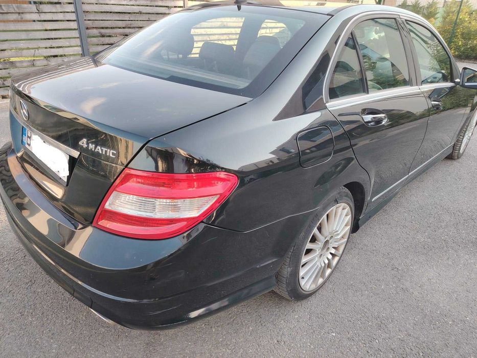 MERCEDES-BENZ C-Class 2011 — imagine 3