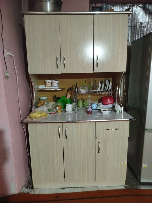 Kuxiniy mebel sotiladi