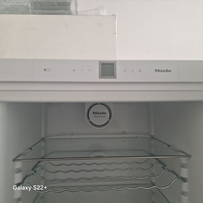 Хладилник MIELE k28202