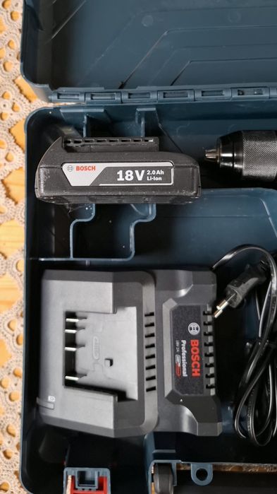 Продавам ударен винтоверт Bosch.