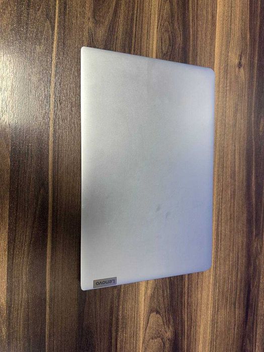 Ноутбук Lenovo в