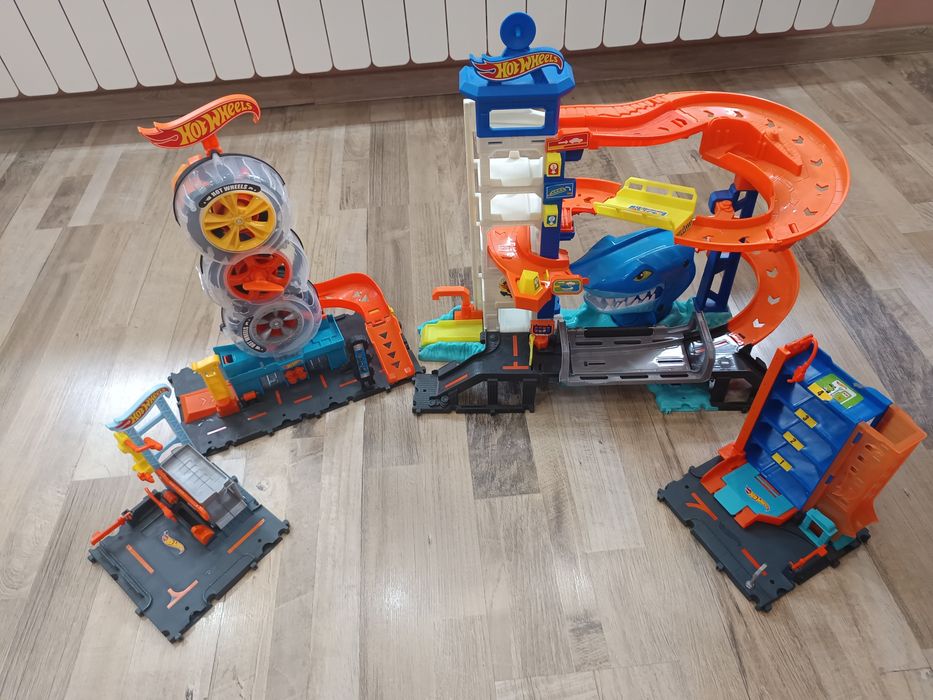 Писта hot wheels