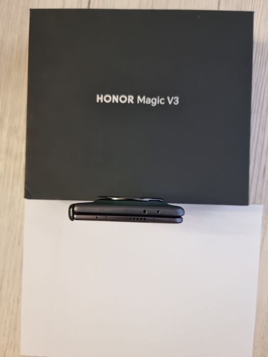 Honor magic v3  green