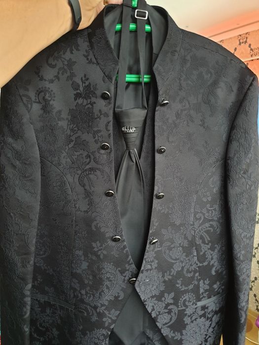 Sacou +vestă+ cravată pentru  mire  !