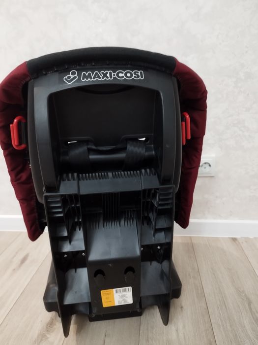 Автокресло Maxi-cosi