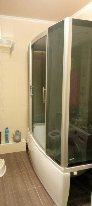 Продам полуторку 54,0 кв.м, Тлепбергенова 80