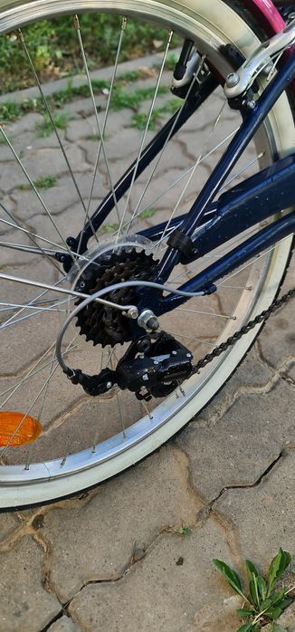 Bicicletă B'Twin 24" fete + cască, stare impecabilă, aproape nouă