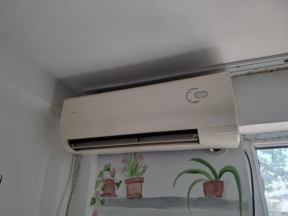 Konditsioner midea sotiladi, holati yaxshi