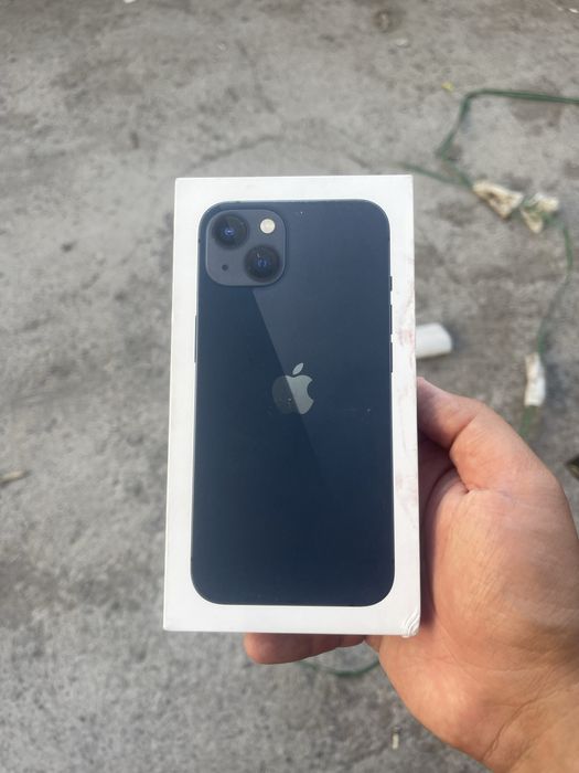 Iphone 13 128 GB Midnight новый каробка
