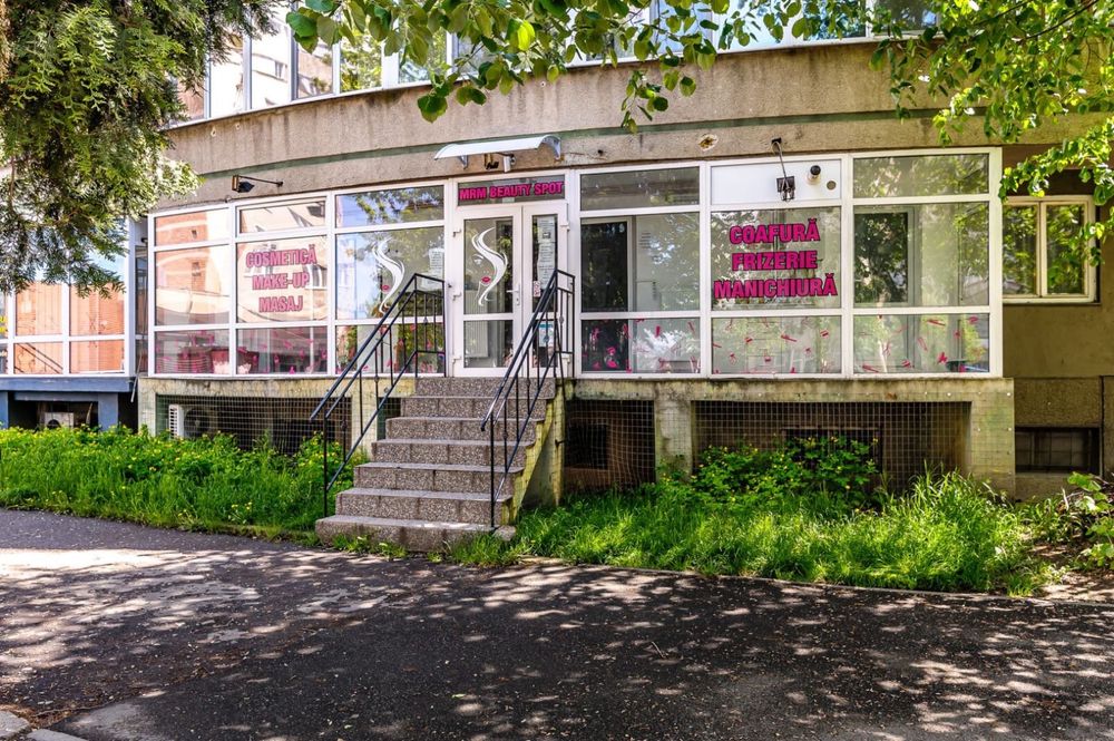 Inchiriez sau vand apartament spatiu comercial zona gări