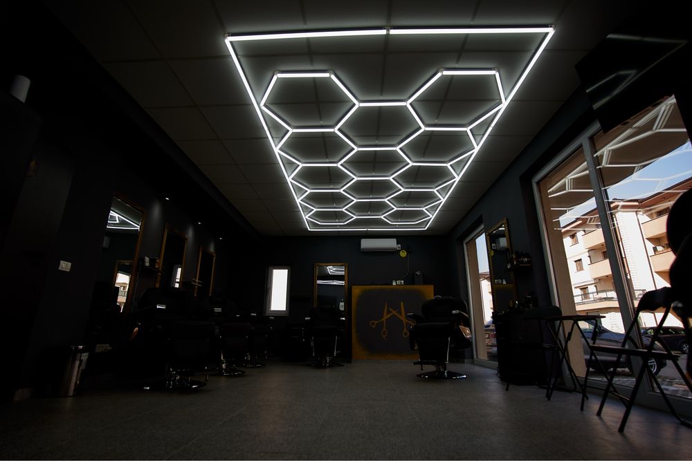 Inchiriez post frizerie/procent!