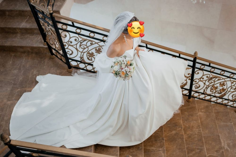 Продам свадебное платье. Возможен торг.