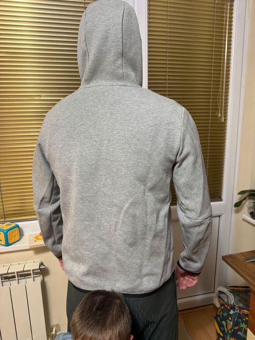 Оригинален Nike Tech Fleece L