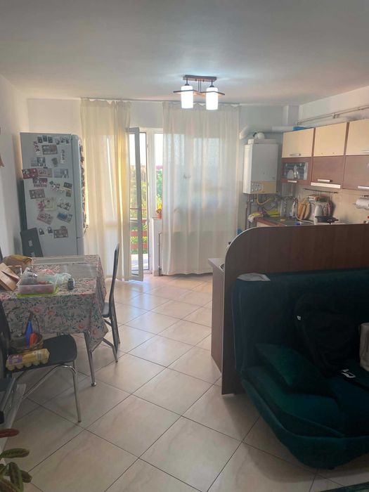 Apartament 3 camere de vanzare