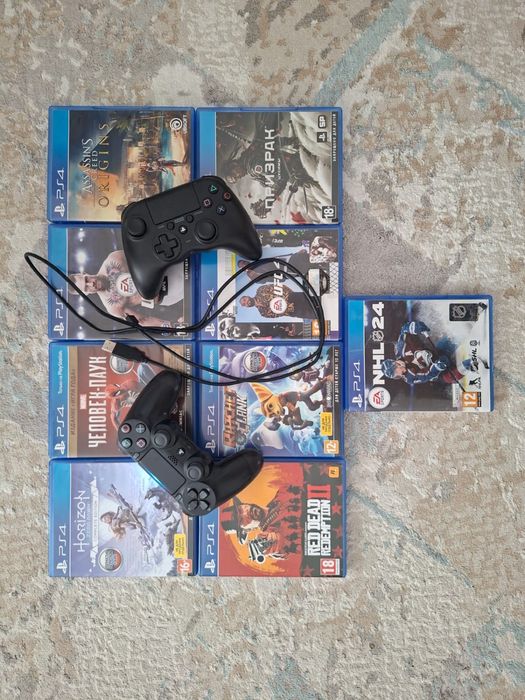 PS4 в хорошем состоянии