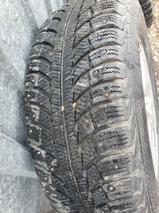 Продам зимнию резину