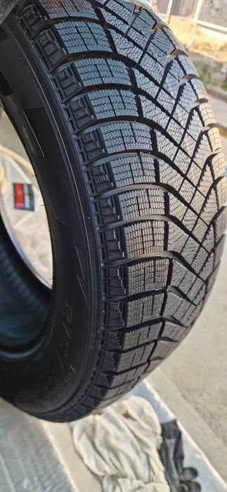 Продам шины Pirelli 215/60 r16