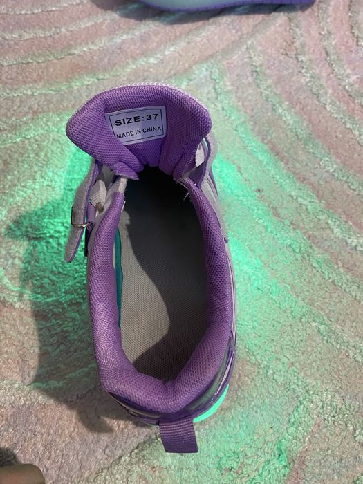 Adidas cu role retractinibile pentru fete marimea 37