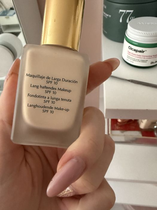 Esteѐ lauder 0N1