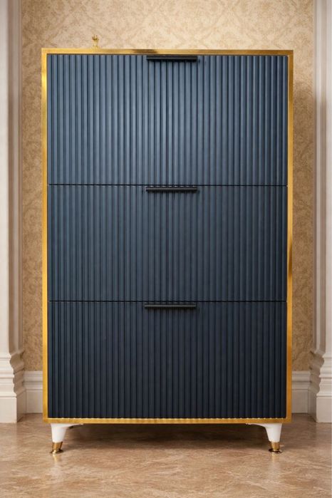 Oyoq kiyim qoyish uchun shkaf