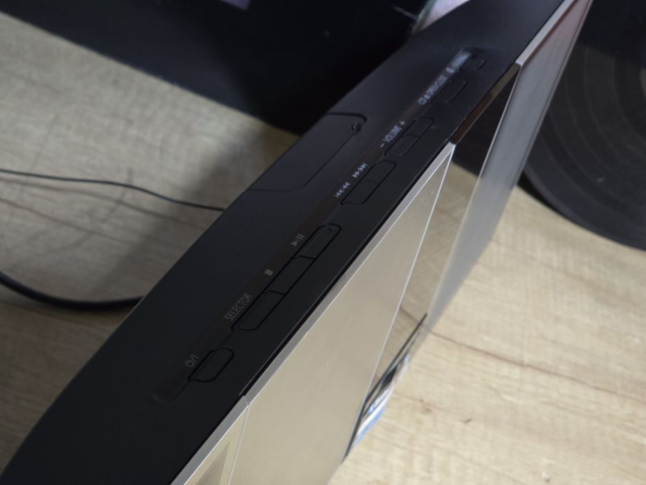 Micro sistem PANASONIC SC-HC49, cd player, Bluetooth, usb stick, radio