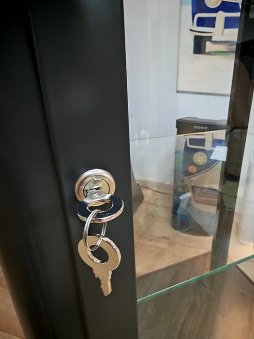 Vitrina IKEA - Fabrikor